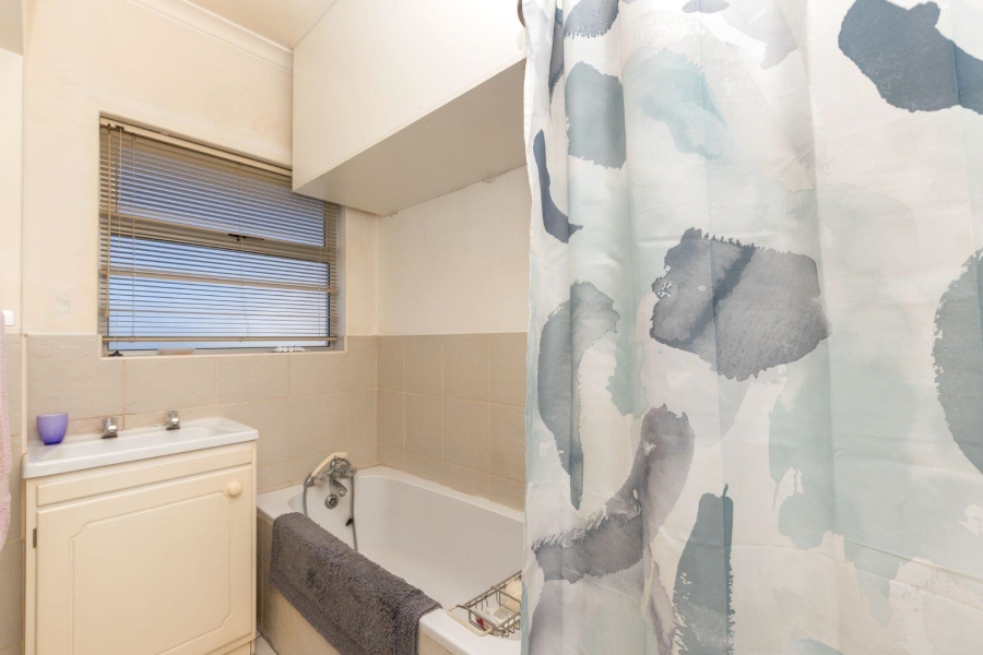 2 Bedroom Property for Sale in Green Point Western Cape